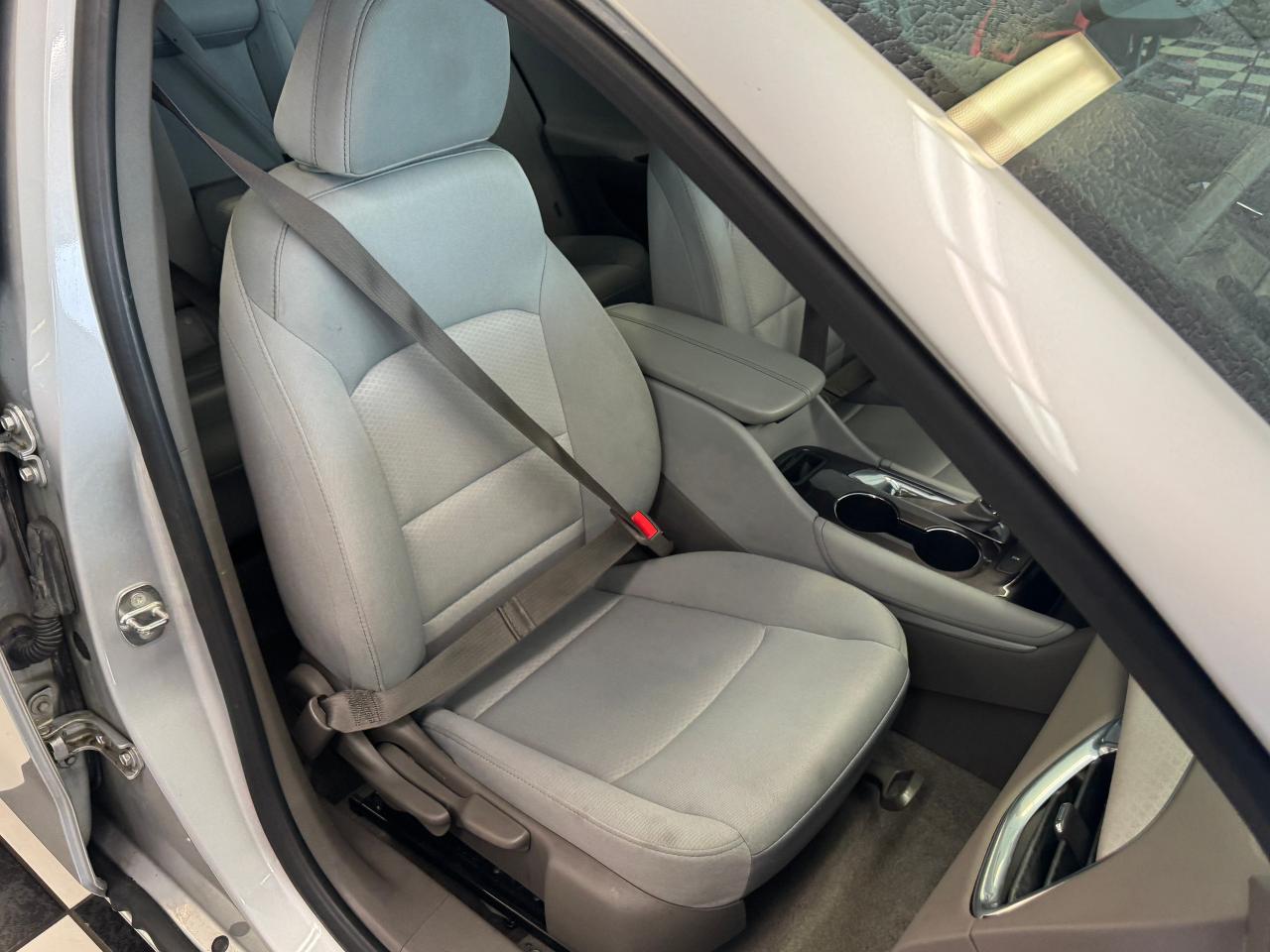 2017 Chevrolet Malibu LT+New Tires+Brakes+Camera+ApplePlay+Remote Start - Photo #22