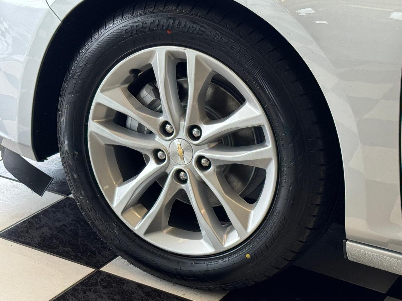2017 Chevrolet Malibu LT+New Tires+Brakes+Camera+ApplePlay+Remote Start - Photo #51