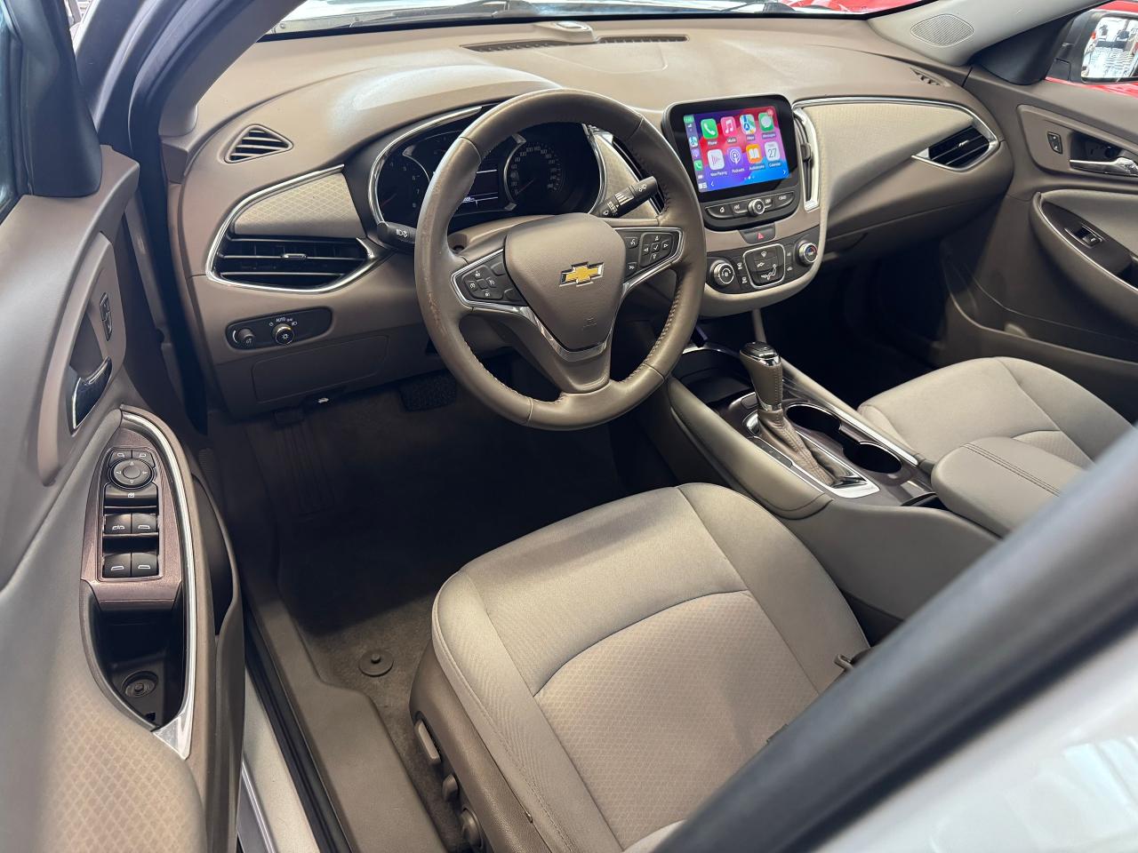 2017 Chevrolet Malibu LT+New Tires+Brakes+Camera+ApplePlay+Remote Start - Photo #17