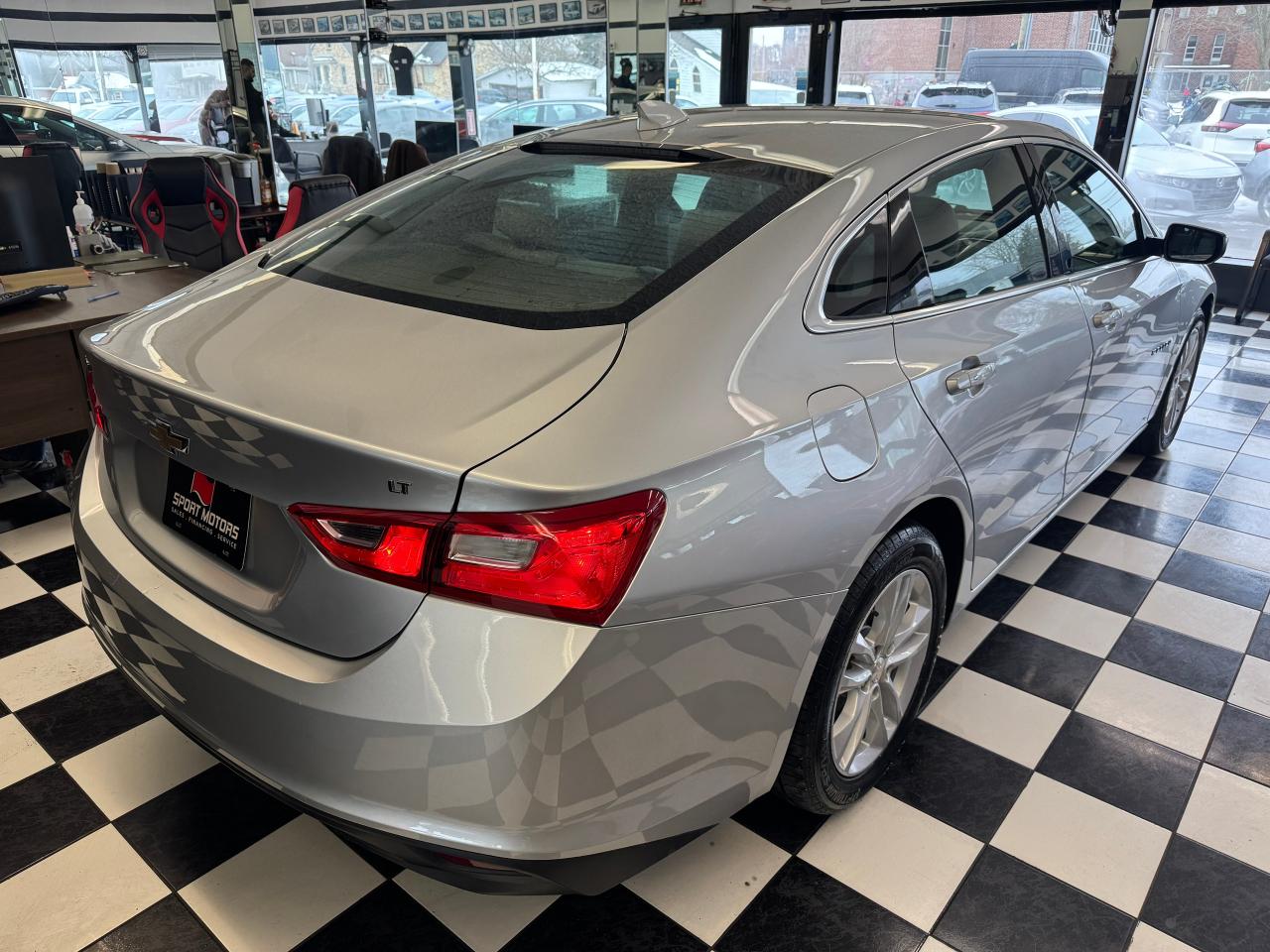 2017 Chevrolet Malibu LT+New Tires+Brakes+Camera+ApplePlay+Remote Start - Photo #6