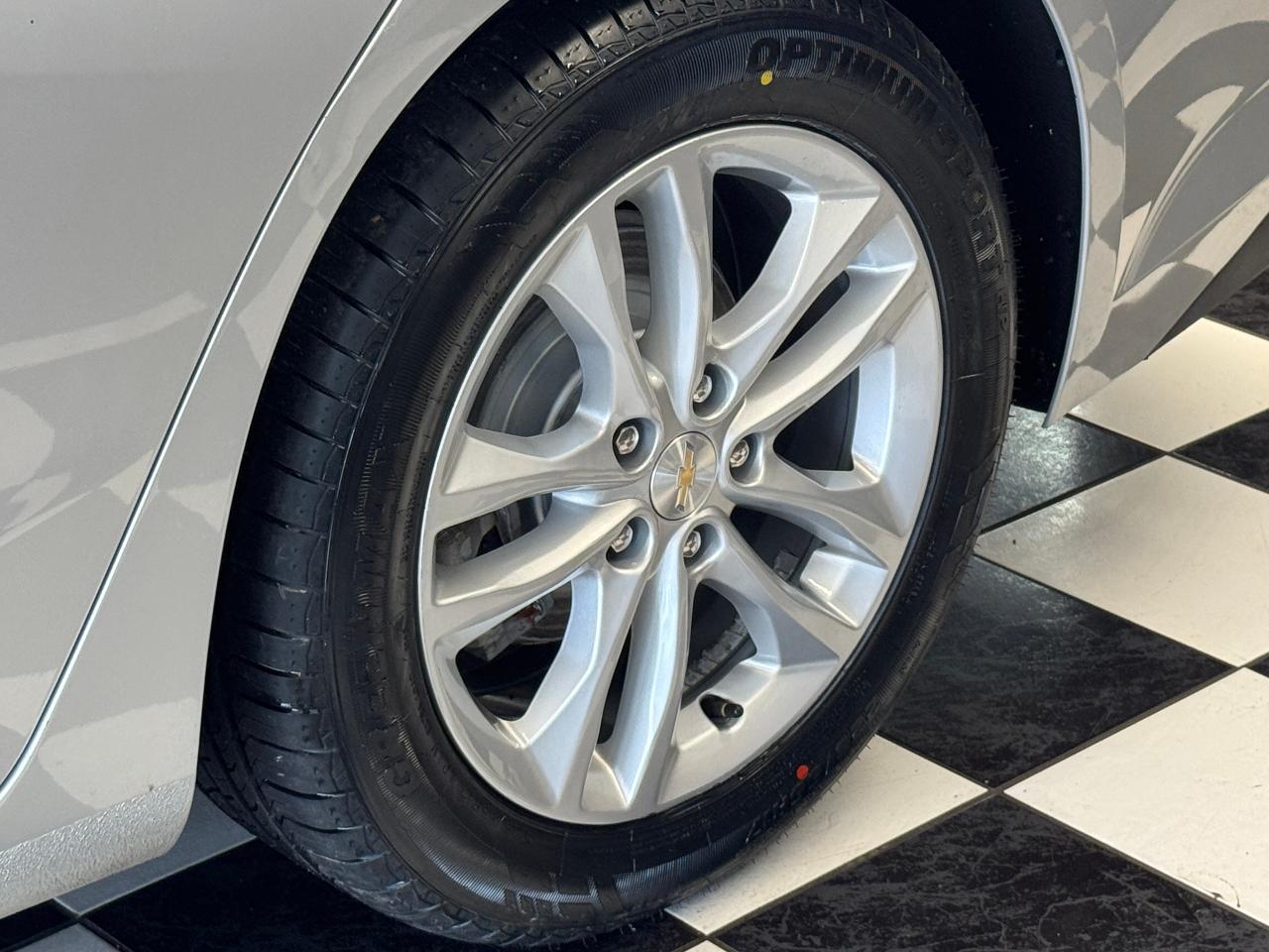 2017 Chevrolet Malibu LT+New Tires+Brakes+Camera+ApplePlay+Remote Start - Photo #52