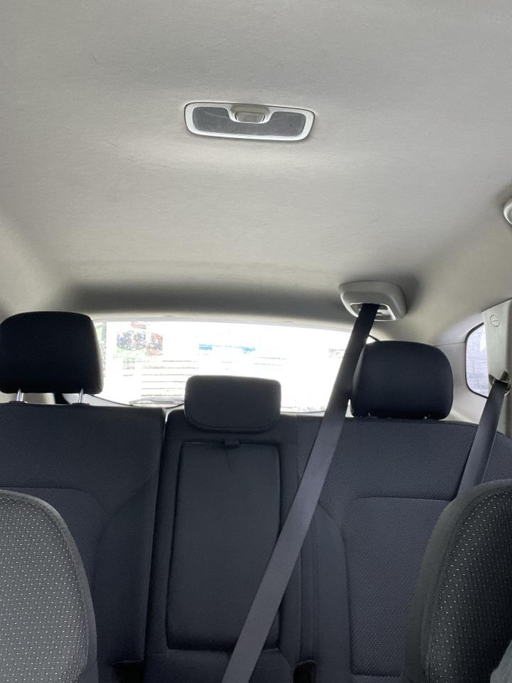2014 Kia Rondo LX - Photo #12