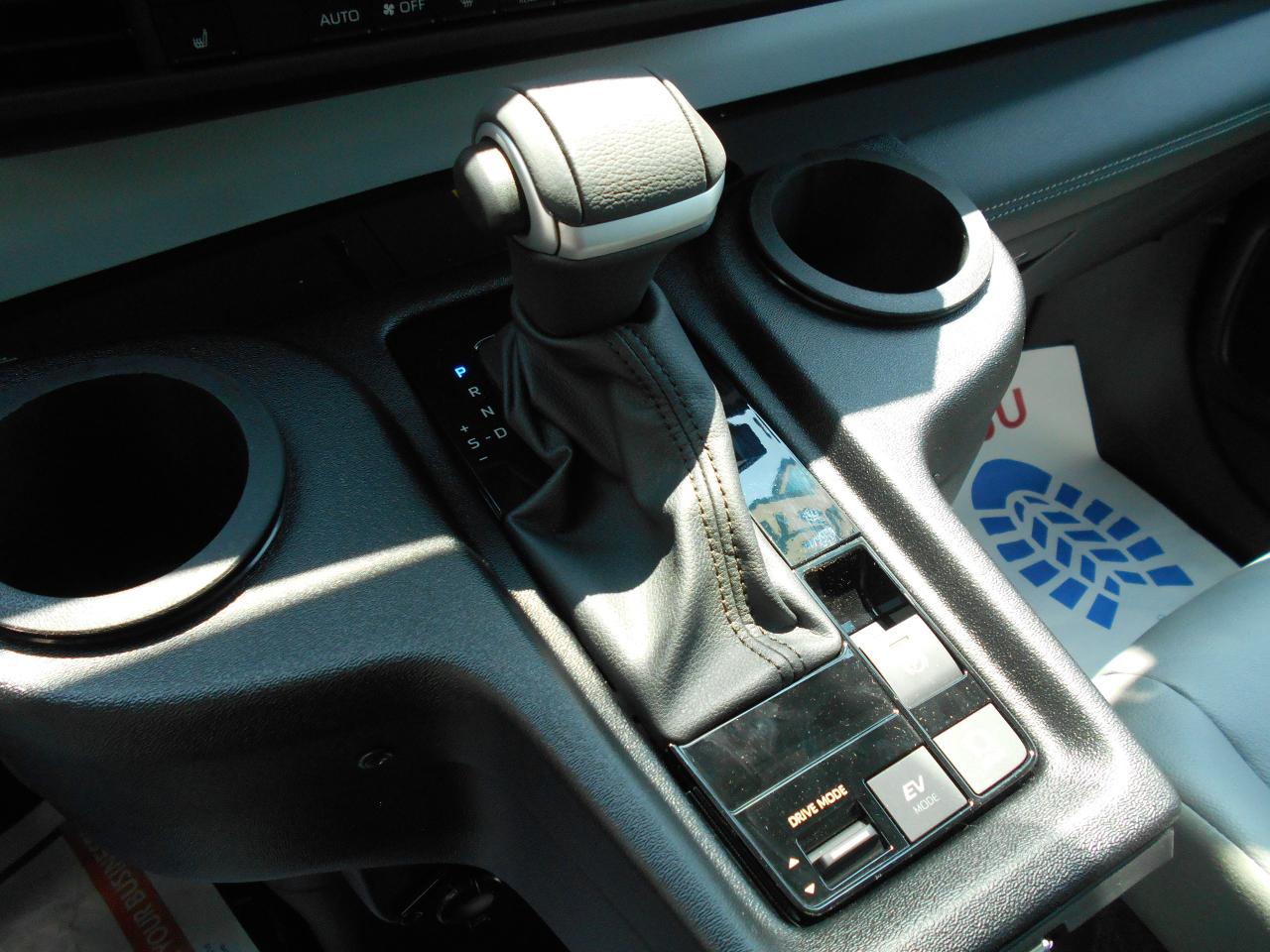 2025 Toyota Sienna XLE-Wheelchair Accessible Side Entry-Power Photo