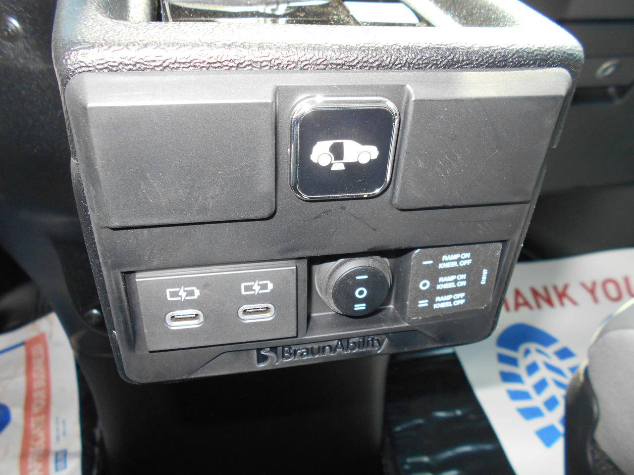 2025 Toyota Sienna XLE-Wheelchair Accessible Side Entry-Power Photo