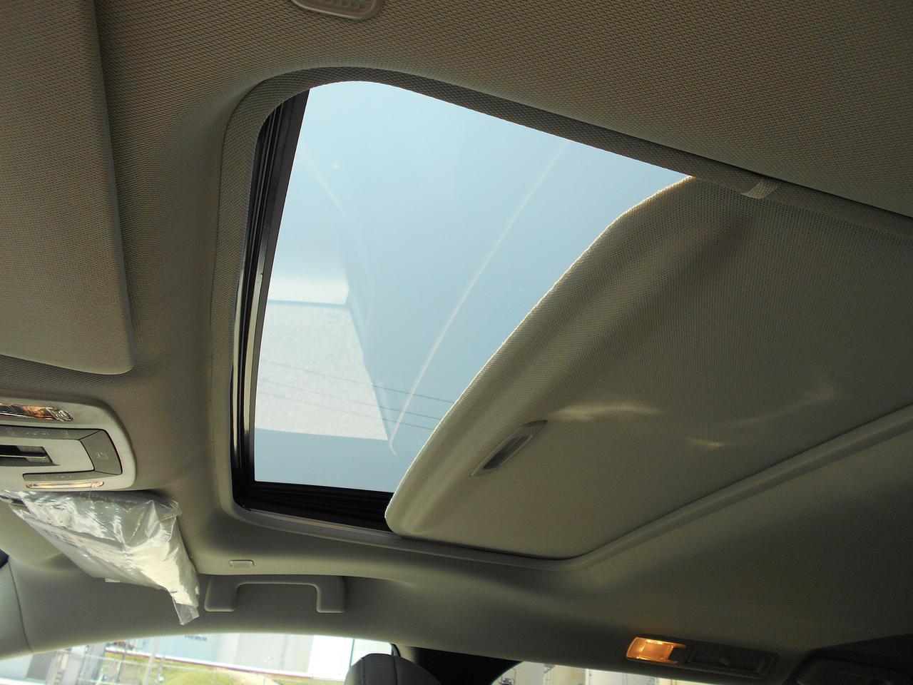 2025 Toyota Sienna XLE-Wheelchair Accessible Side Entry-Power Photo