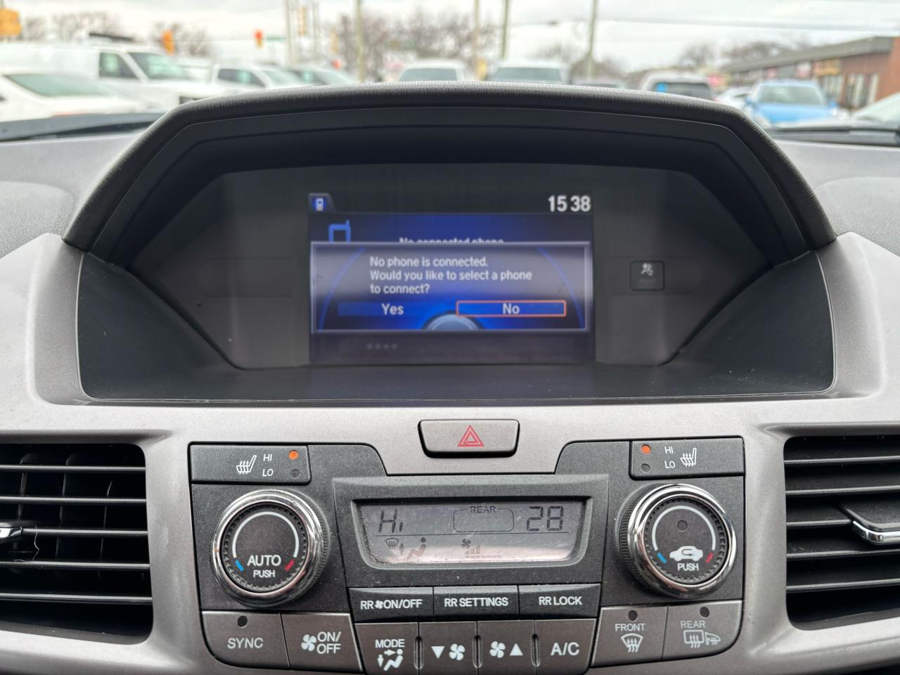 2015 Honda Odyssey NO ACCIDENT NEW TIMING BELT 8 PASS FULLY LOADED Photo4