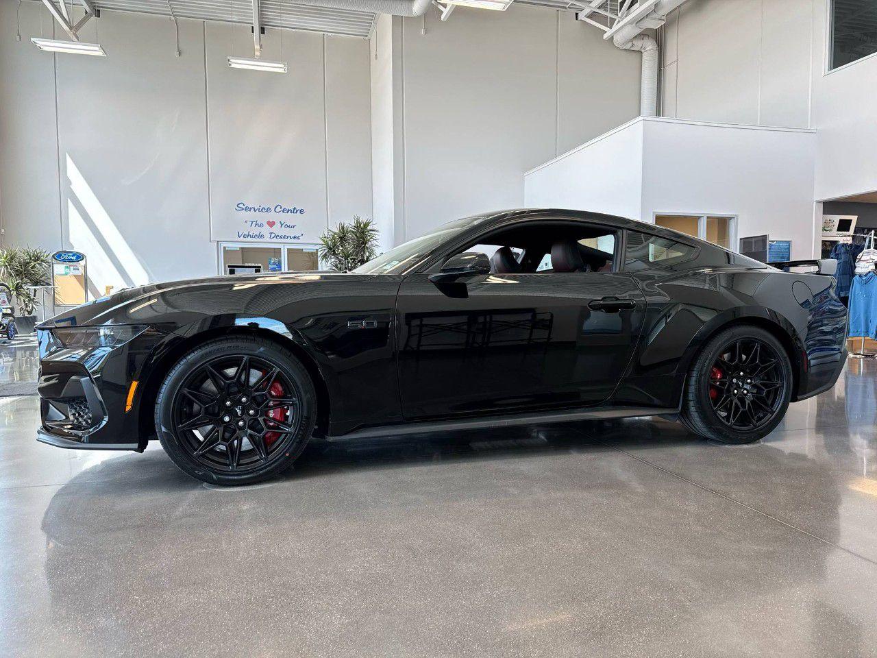 2025 Ford Mustang GT Coupe Premium Photo2