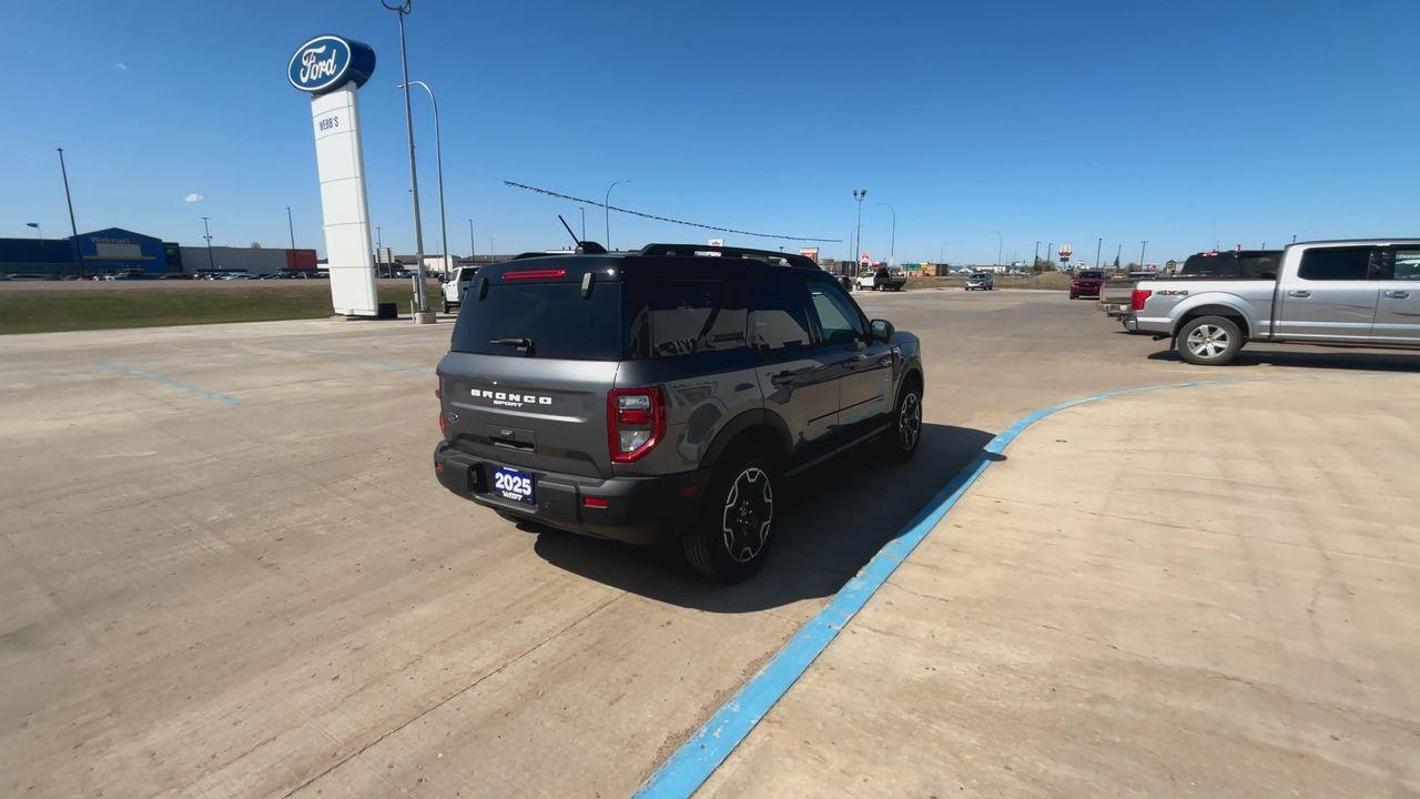 2025 Ford Bronco Sport Outer Banks 4X4 Photo5
