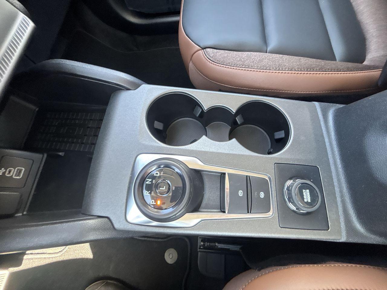 2025 Ford Bronco Sport Outer Banks 4X4 Photo5