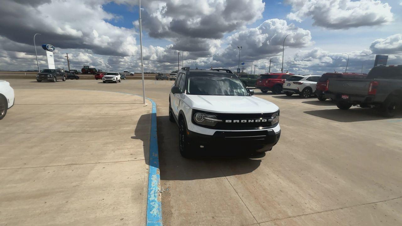 2025 Ford Bronco Sport Outer Banks 4X4 Photo2