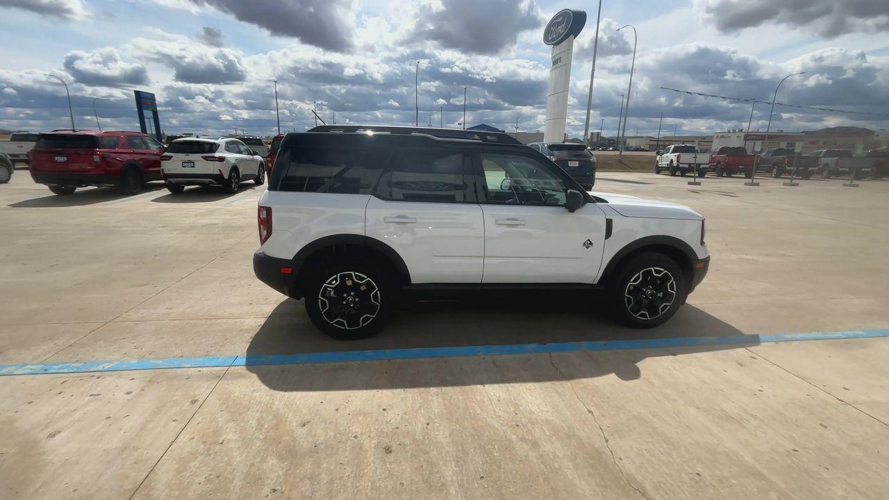 2025 Ford Bronco Sport Outer Banks 4X4 Photo5