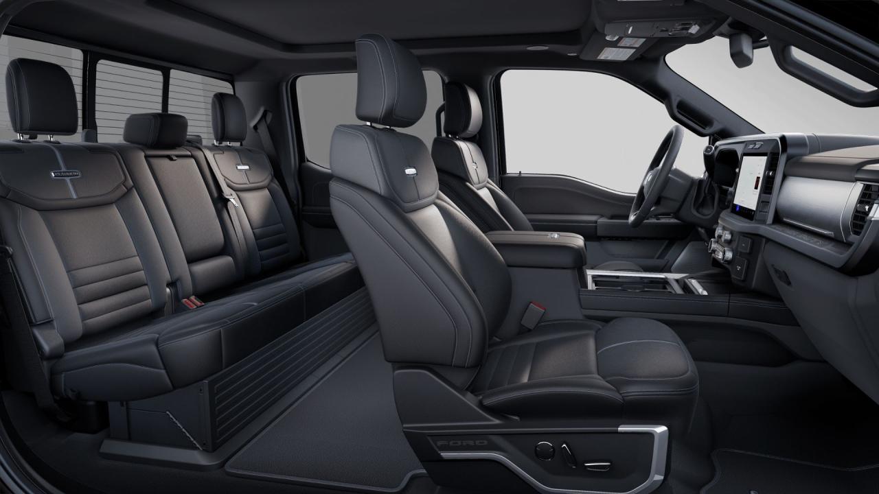 2025 Ford F-350 4X4 CREW CAB PICKUP/ Photo5