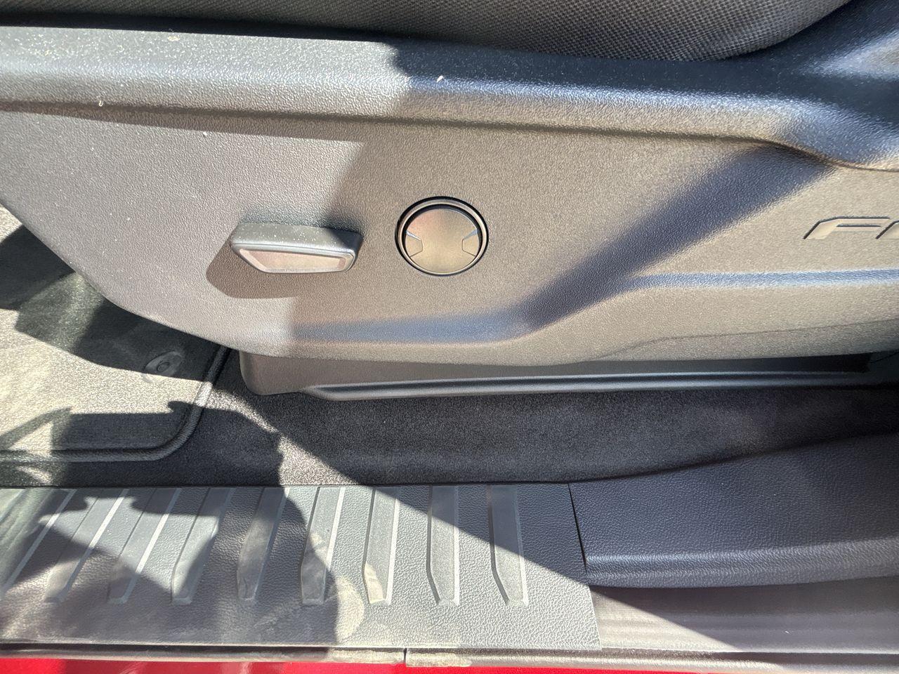 2025 Ford F-150 4x4 Supercrew-145 Photo5
