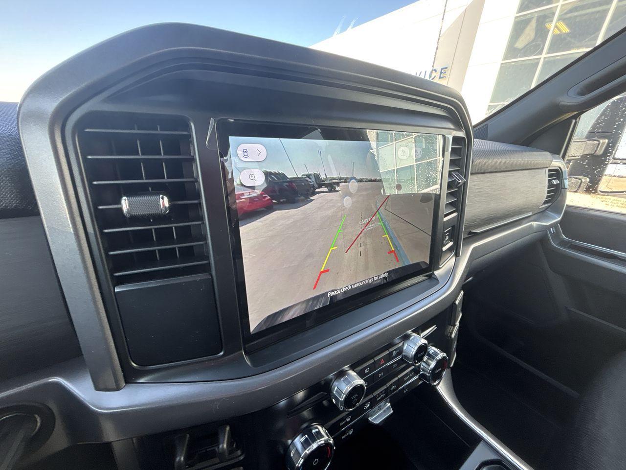 2025 Ford F-150 4x4 Supercrew-145 Photo5