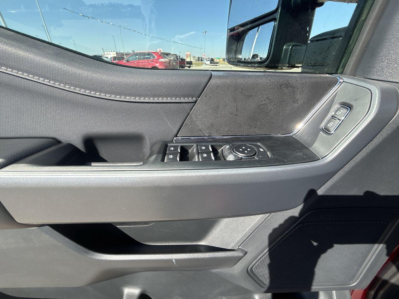 2025 Ford F-150 XLT 4WD SuperCrew 5.5' Box Photo5