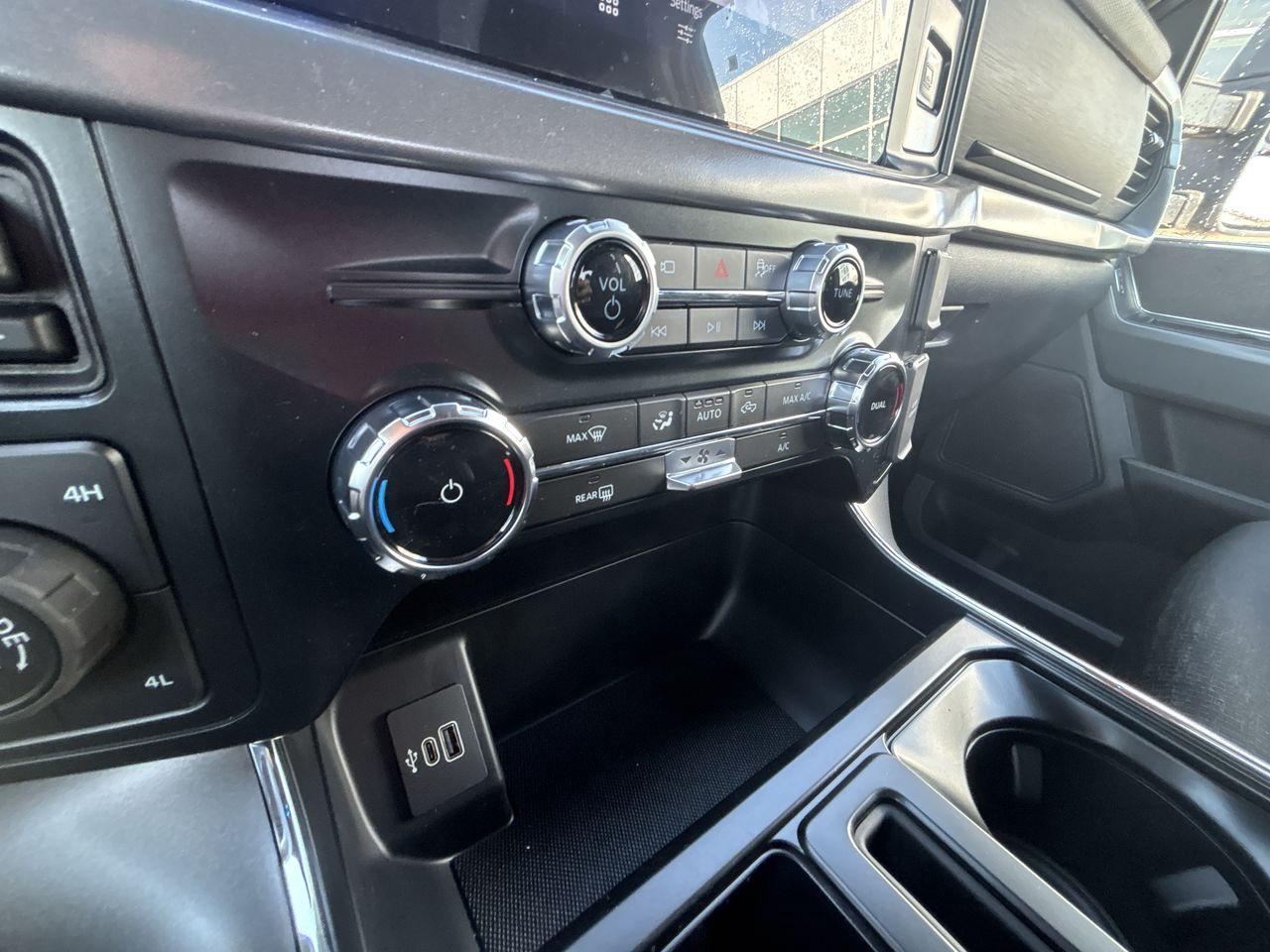 2025 Ford F-150 XLT 4WD SuperCrew 5.5' Box Photo5