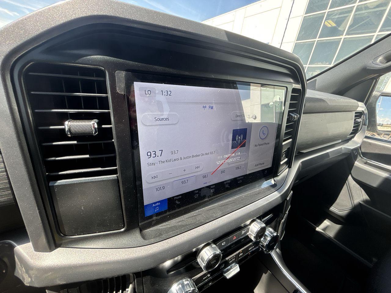 2025 Ford F-150 XLT 4WD SuperCrew 5.5' Box Photo5