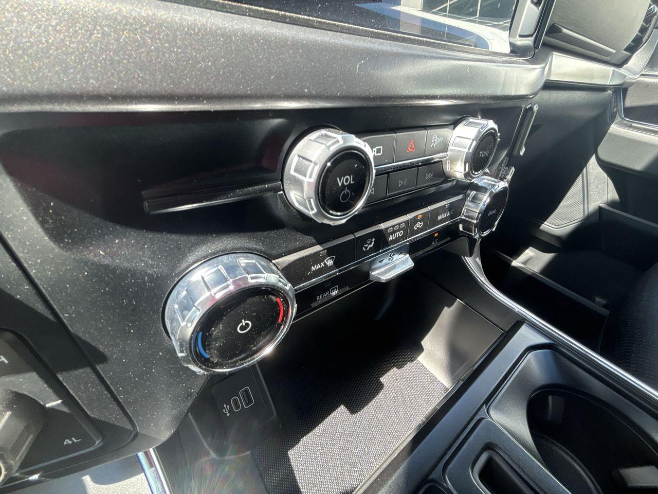2025 Ford F-150 XLT 4WD SuperCrew 5.5' Box Photo5