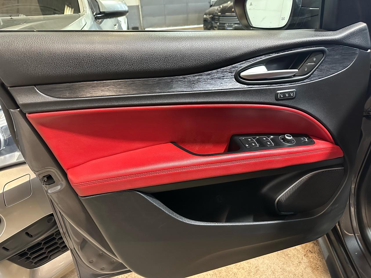 2019 Alfa Romeo Stelvio TI SPORT Q4|RED INT.|CARPLAY|BACKUP|ONE OWNER| - Photo #12