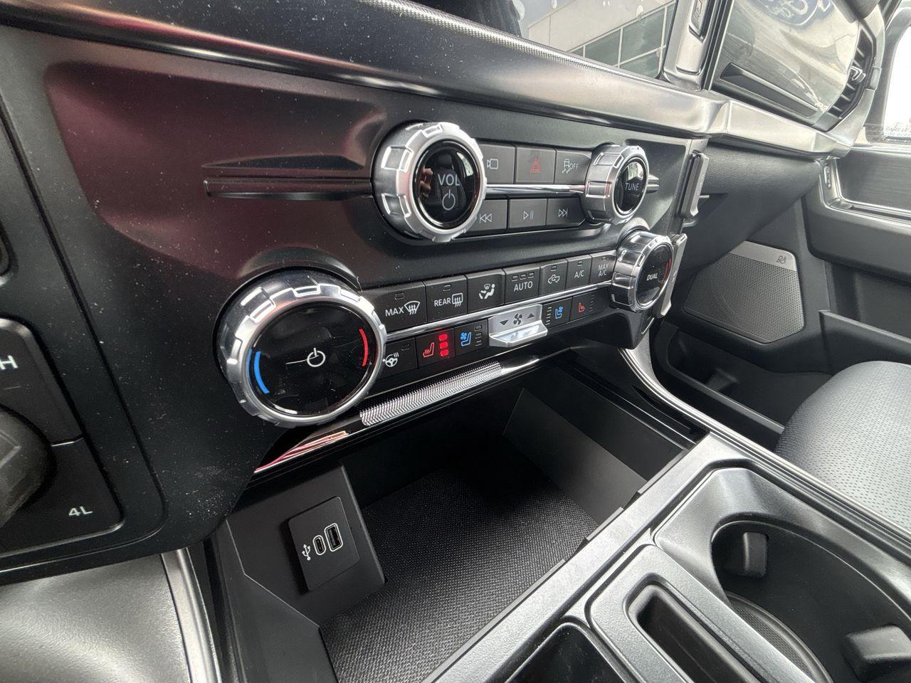 2025 Ford F-150 4x4 Supercrew-145 Photo5