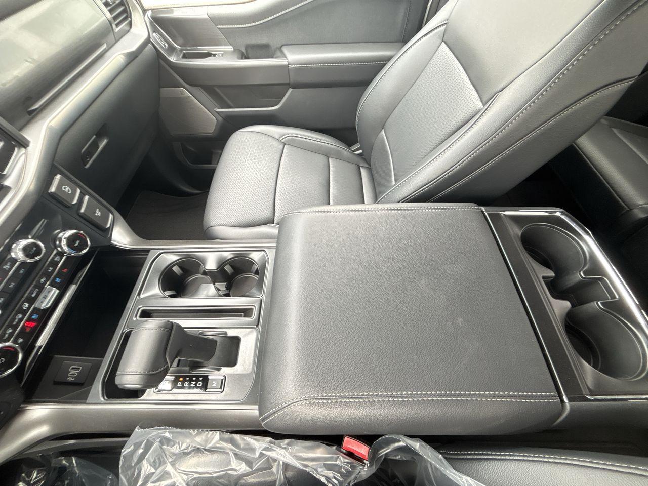 2025 Ford F-150 4x4 Supercrew-145 Photo5