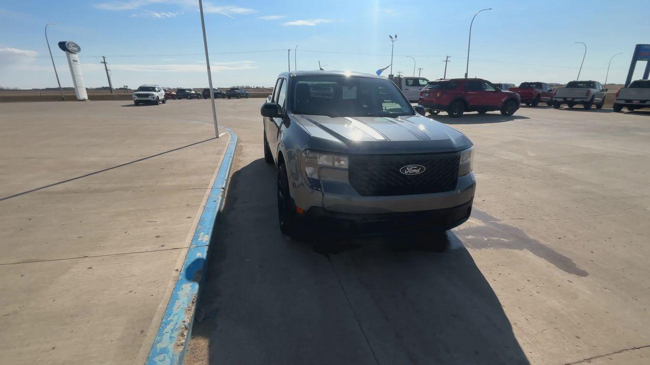 2025 Ford Maverick XLT Photo2