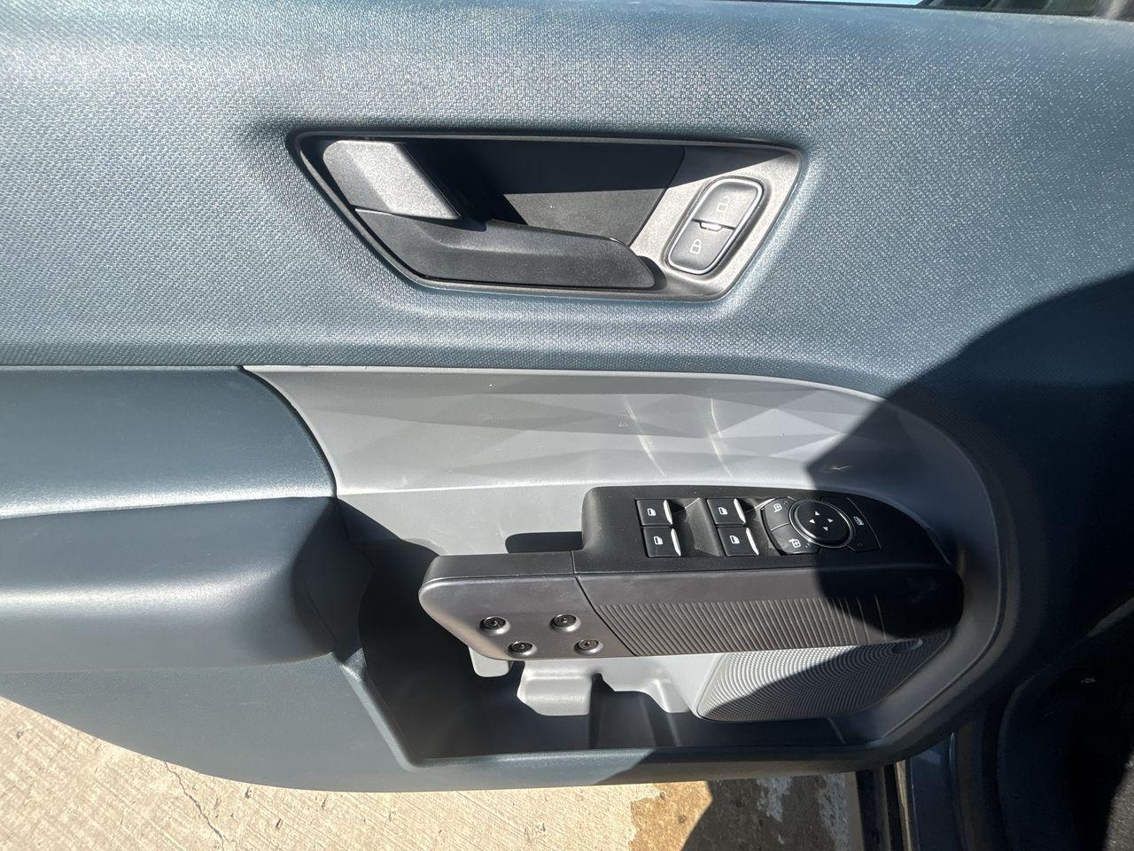 2025 Ford Maverick XLT Photo5