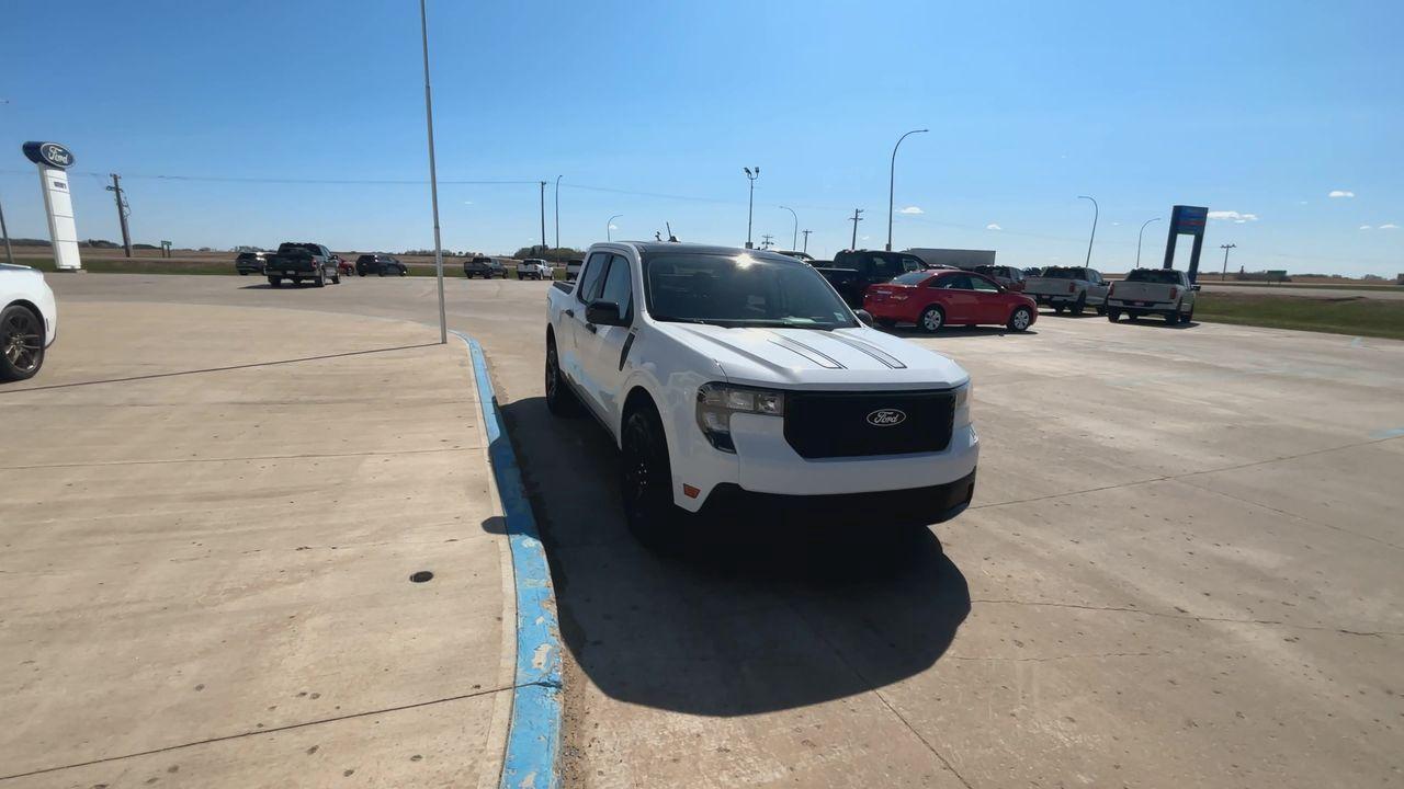 2025 Ford Maverick XLT Photo2