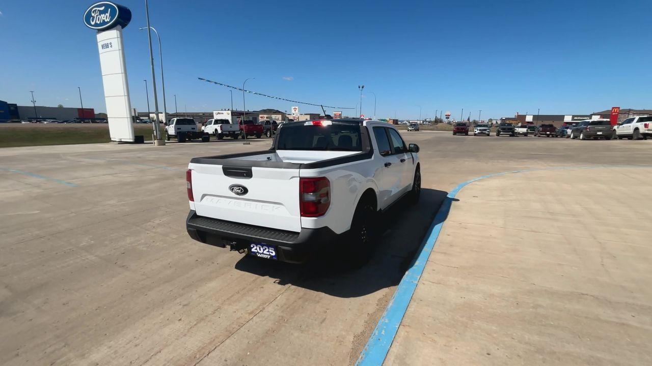 2025 Ford Maverick XLT Photo5