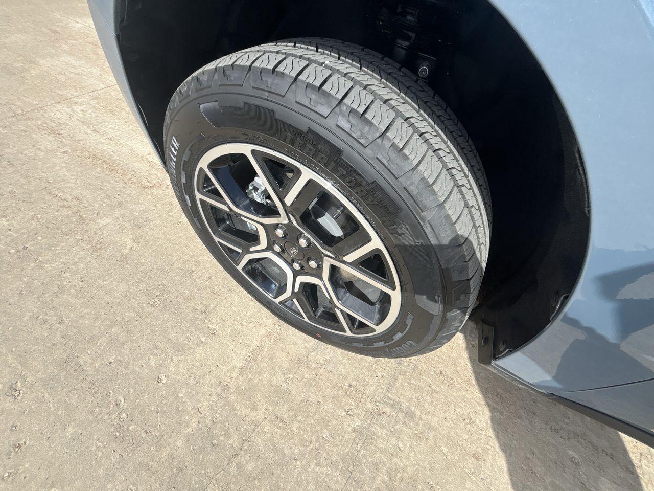 2025 Ford Maverick Lariat AWD SuperCrew Photo5