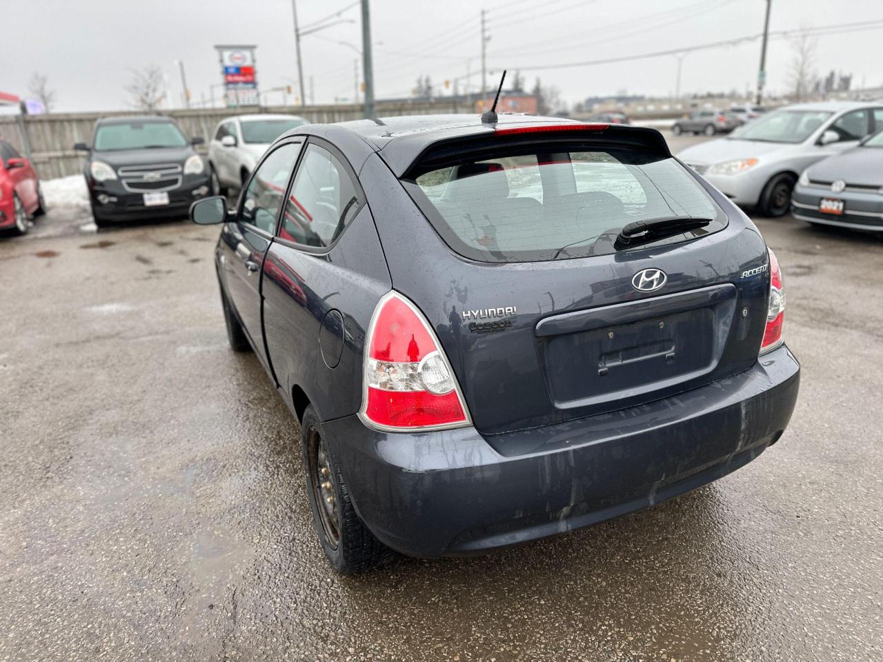 2011 Hyundai Accent GL, HATCHBACK, AUTO, WELL SERVICED, CERT - Photo #3