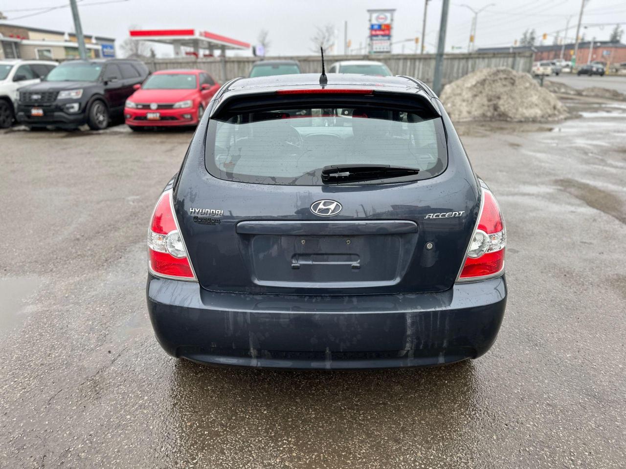 2011 Hyundai Accent GL, HATCHBACK, AUTO, WELL SERVICED, CERT - Photo #4