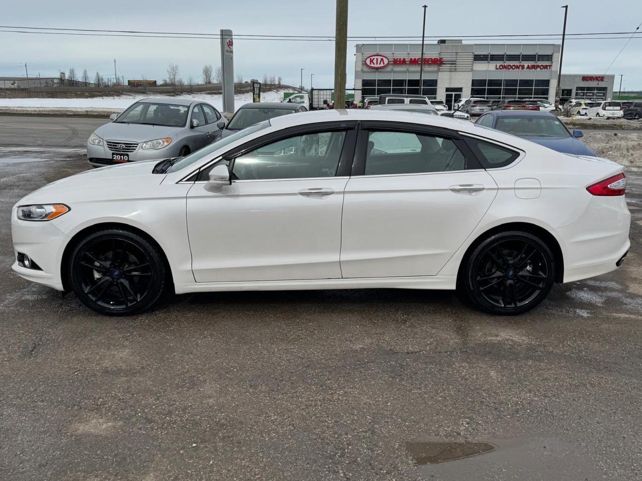 2015 Ford Fusion TITANIUM, AWD, ONLY 69,000KMS, CERTIFIED - Photo #2