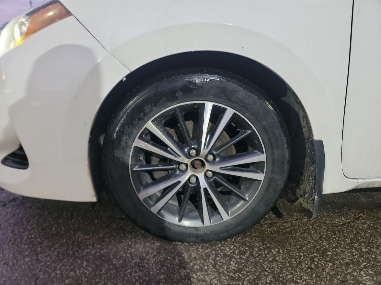 2018 Toyota Corolla LE Photo