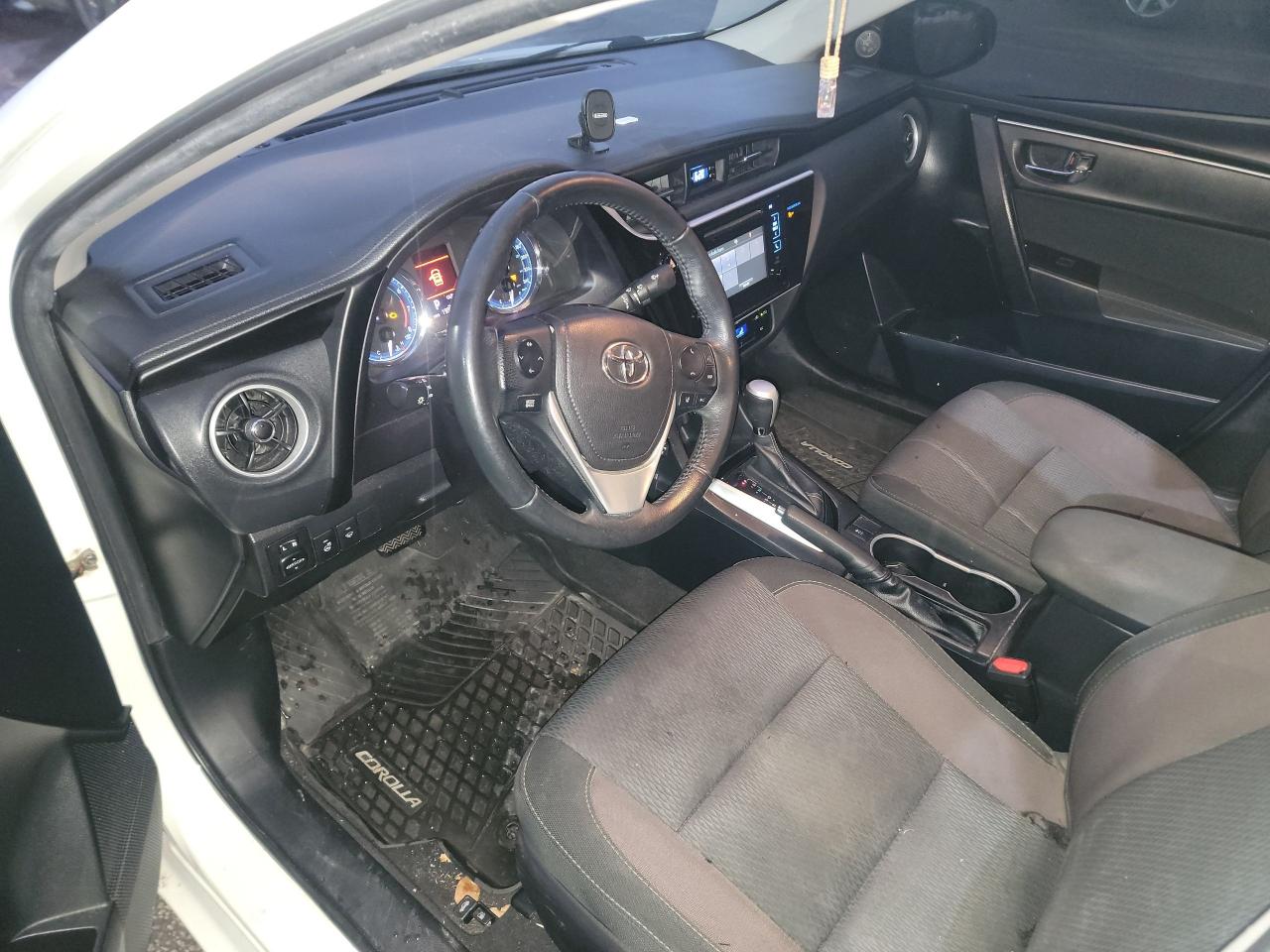 2018 Toyota Corolla LE Photo