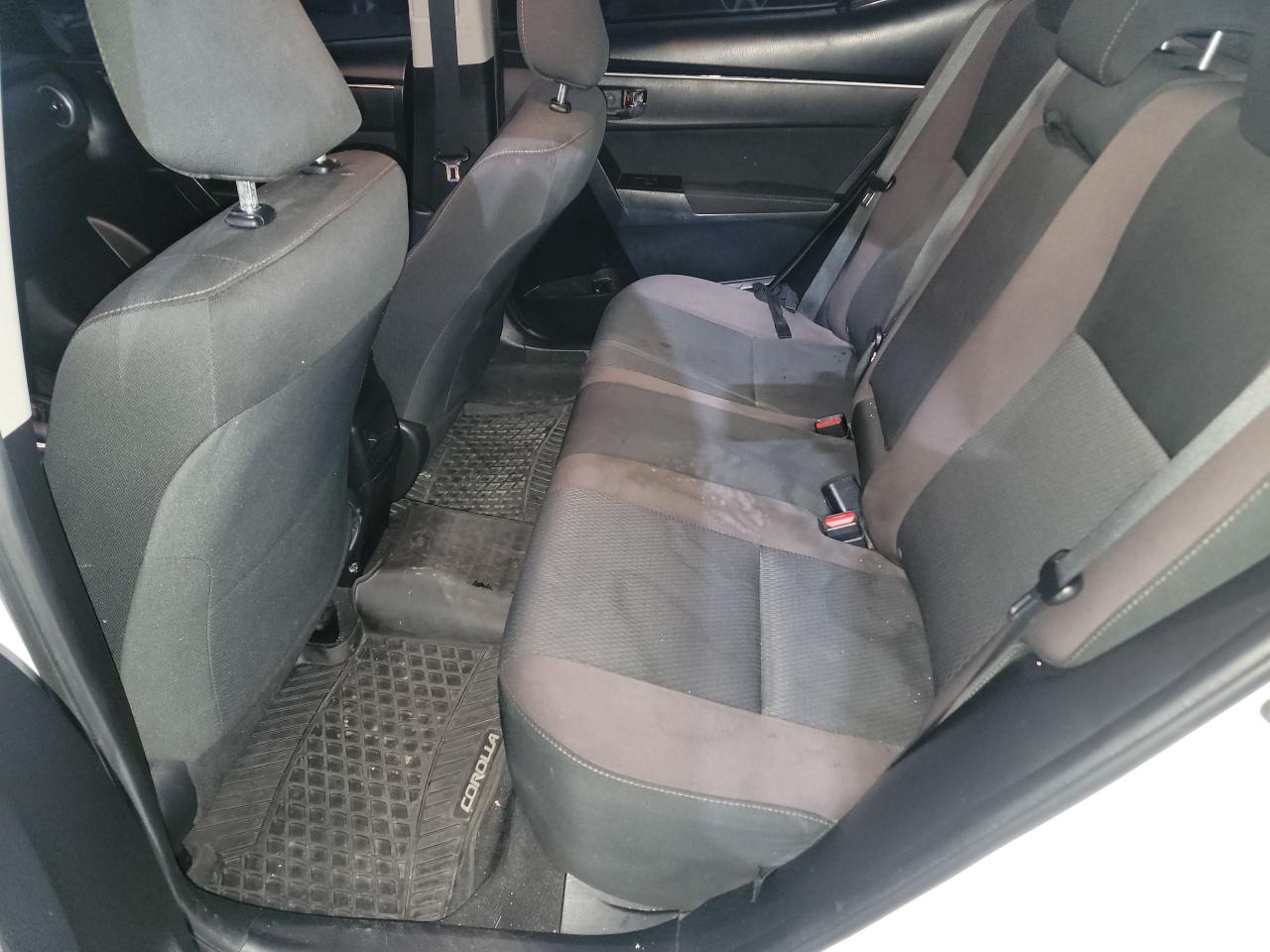 2018 Toyota Corolla LE Photo