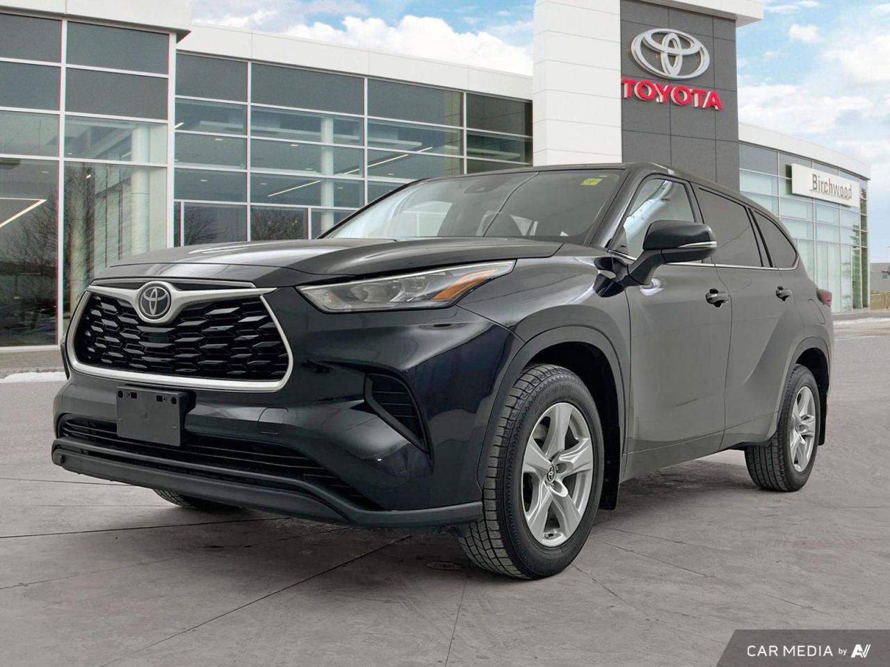 Used 2020 Toyota Highlander LE | Local | CarPlay | Heated Seats for sale in Winnipeg, MB