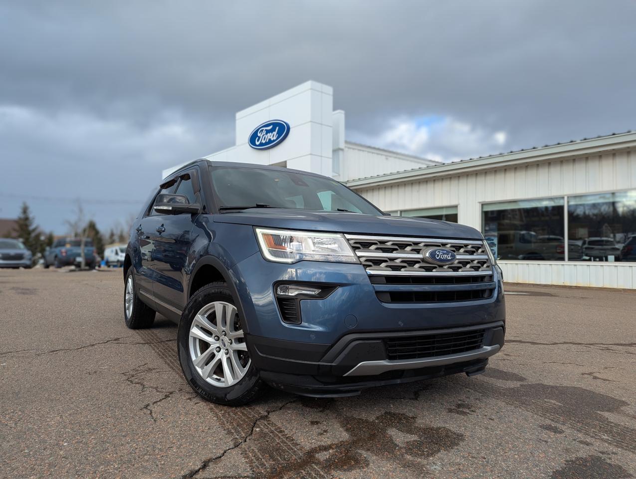 2018 Ford Explorer XLT Photo0