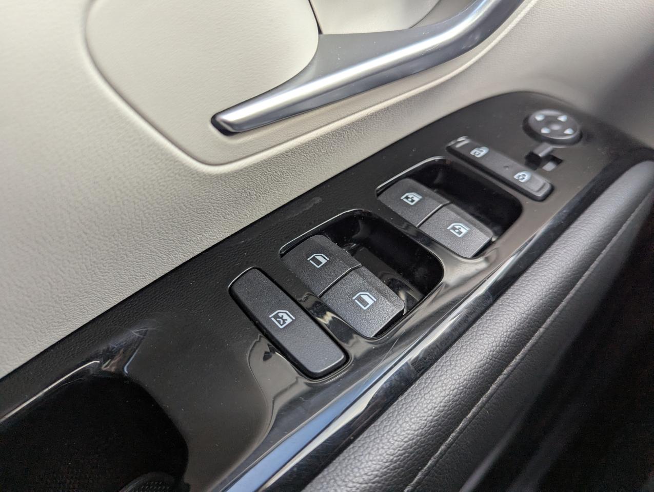 2023 Hyundai Tucson Hybrid Ultimate Photo5