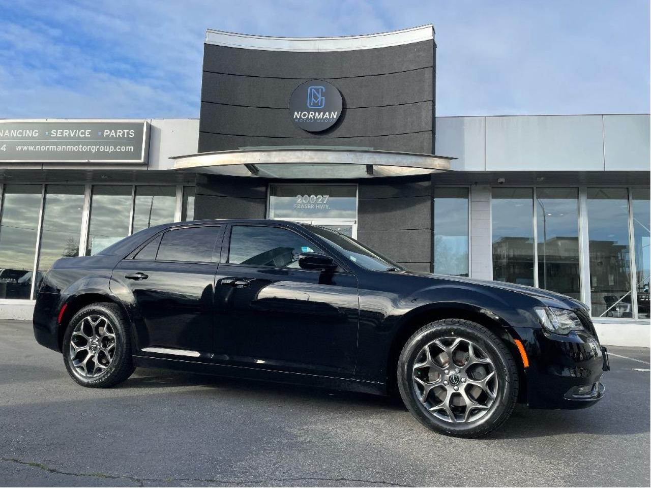 Used 2018 Chrysler 300 300S AWD HEATED COOLED LEATHER SUNROOF CAMERA for sale in Langley, BC