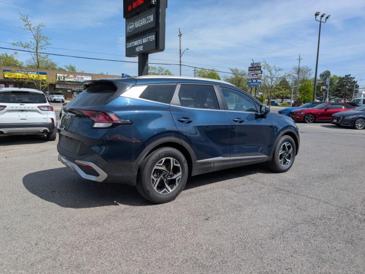 2023 Kia Sportage LX  **GREAT MILEAGE** Photo4