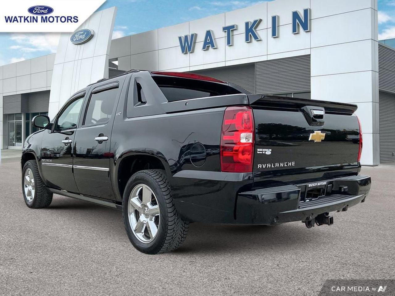 2012 Chevrolet Avalanche CREWCAB  LTZ Photo2