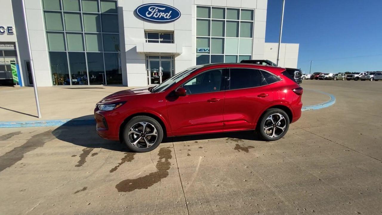 2024 Ford Escape ST-Line Select AWD Photo4