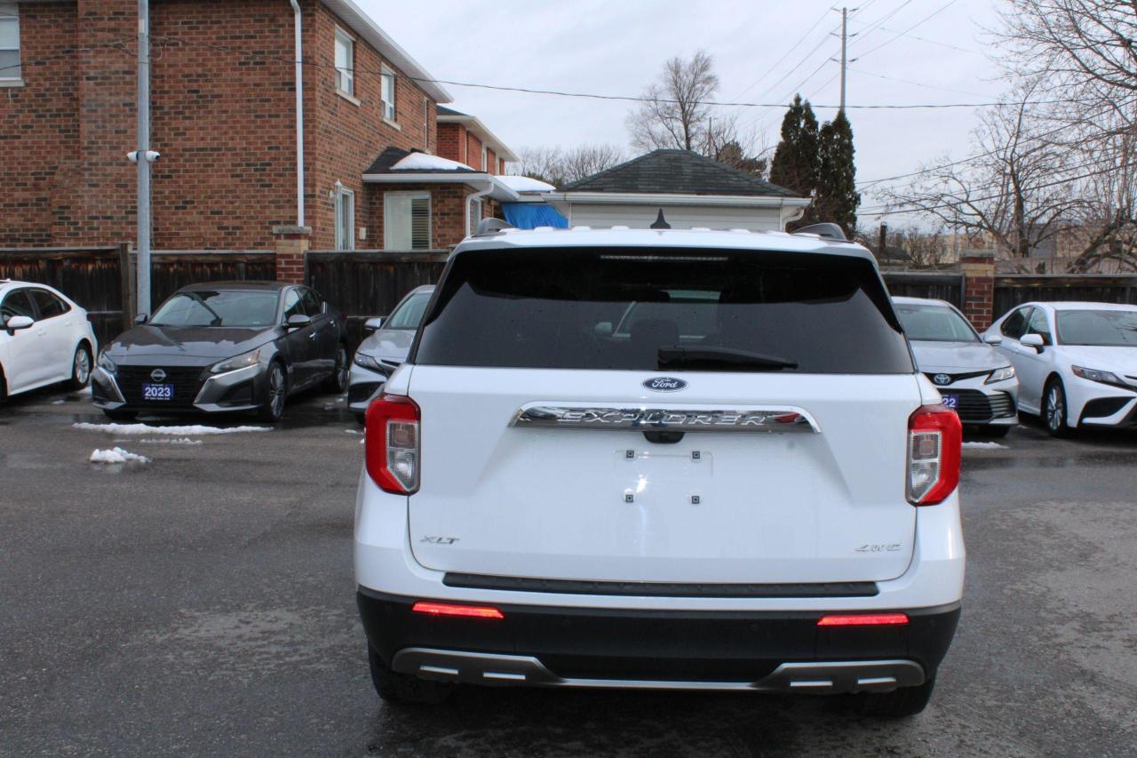 2023 Ford Explorer XLT 4WD - Photo #3