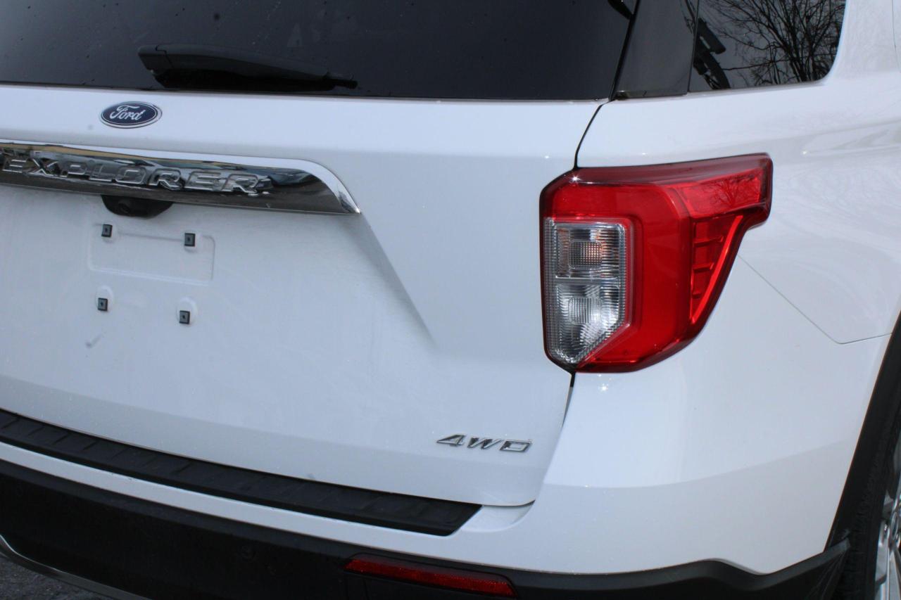 2023 Ford Explorer XLT 4WD - Photo #9