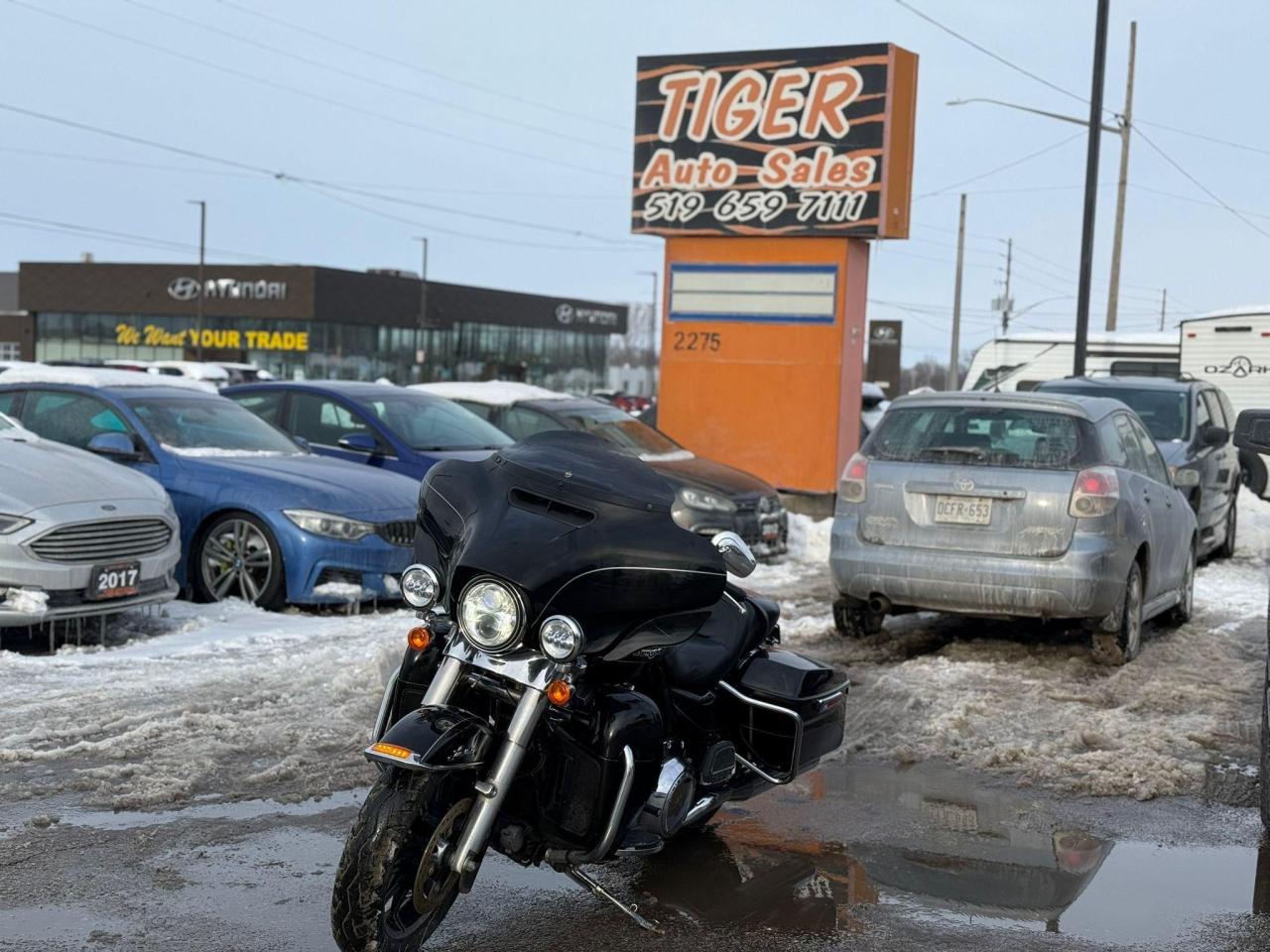 Used 2017 Harley-Davidson FLHTK Electra Glide Ultra Limited 107CI, 6 SPEED, EXHAUST, UPGRADES, AS IS SPECIAL for sale in London, ON