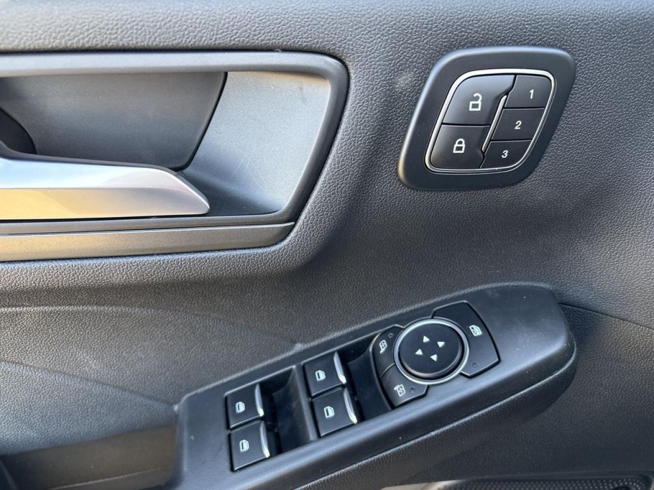 2025 Ford Escape ACTIVE 200A Photo4
