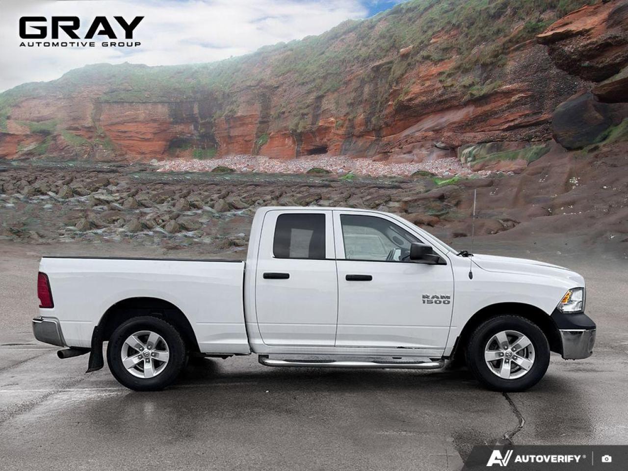 2013 RAM 1500 ST/6.4' Box/RWD/CERTIFIED Photo