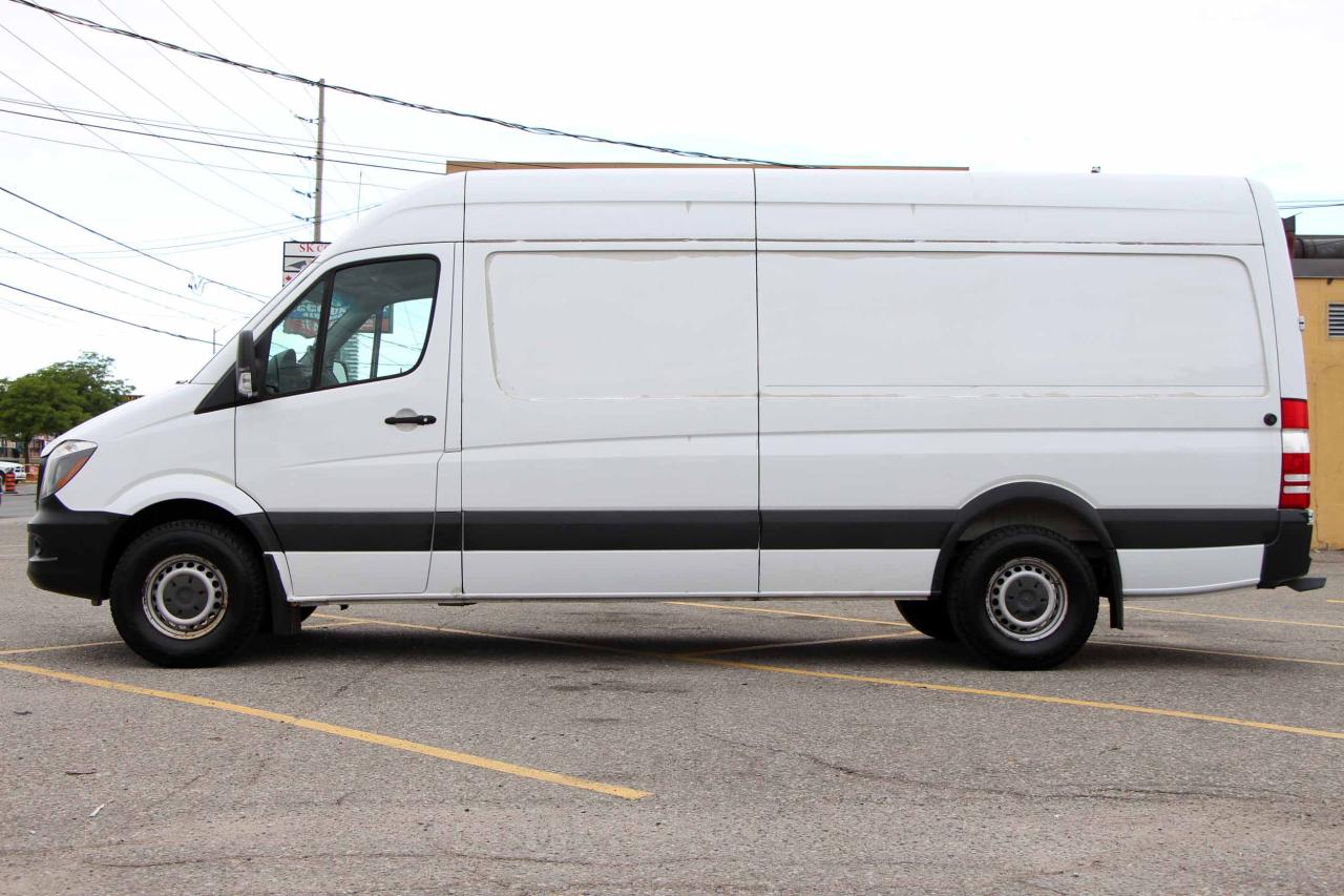 2016 Mercedes-Benz Sprinter 2500 Photo3