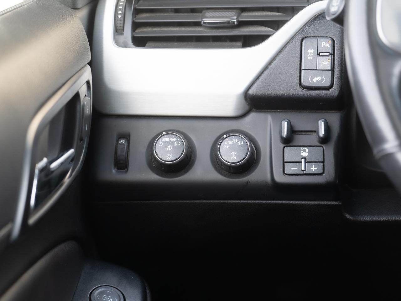 2018 GMC Yukon XL  - Photo #18